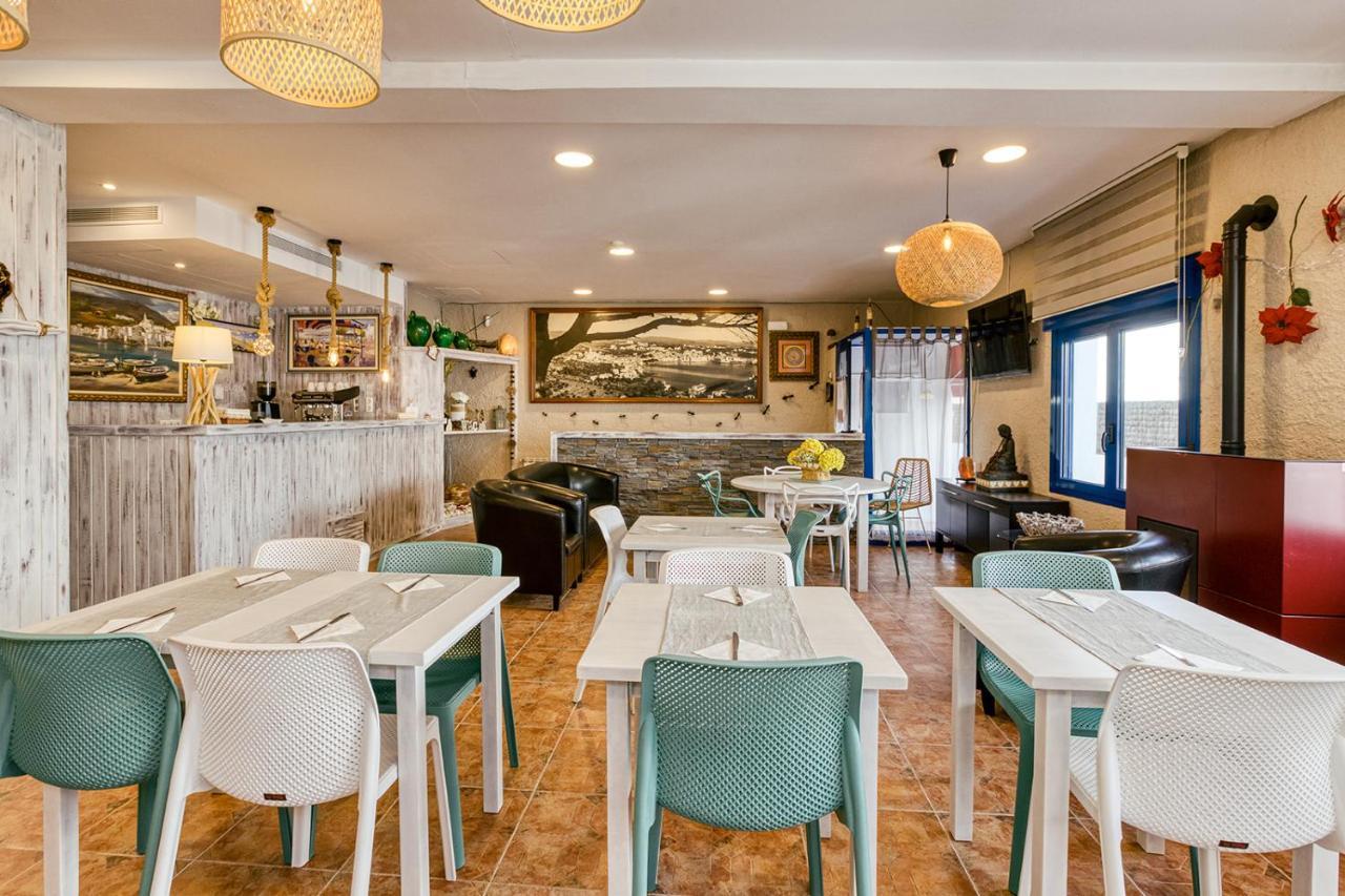 Bed and Breakfast La Fonda Cadaqués Zewnętrze zdjęcie