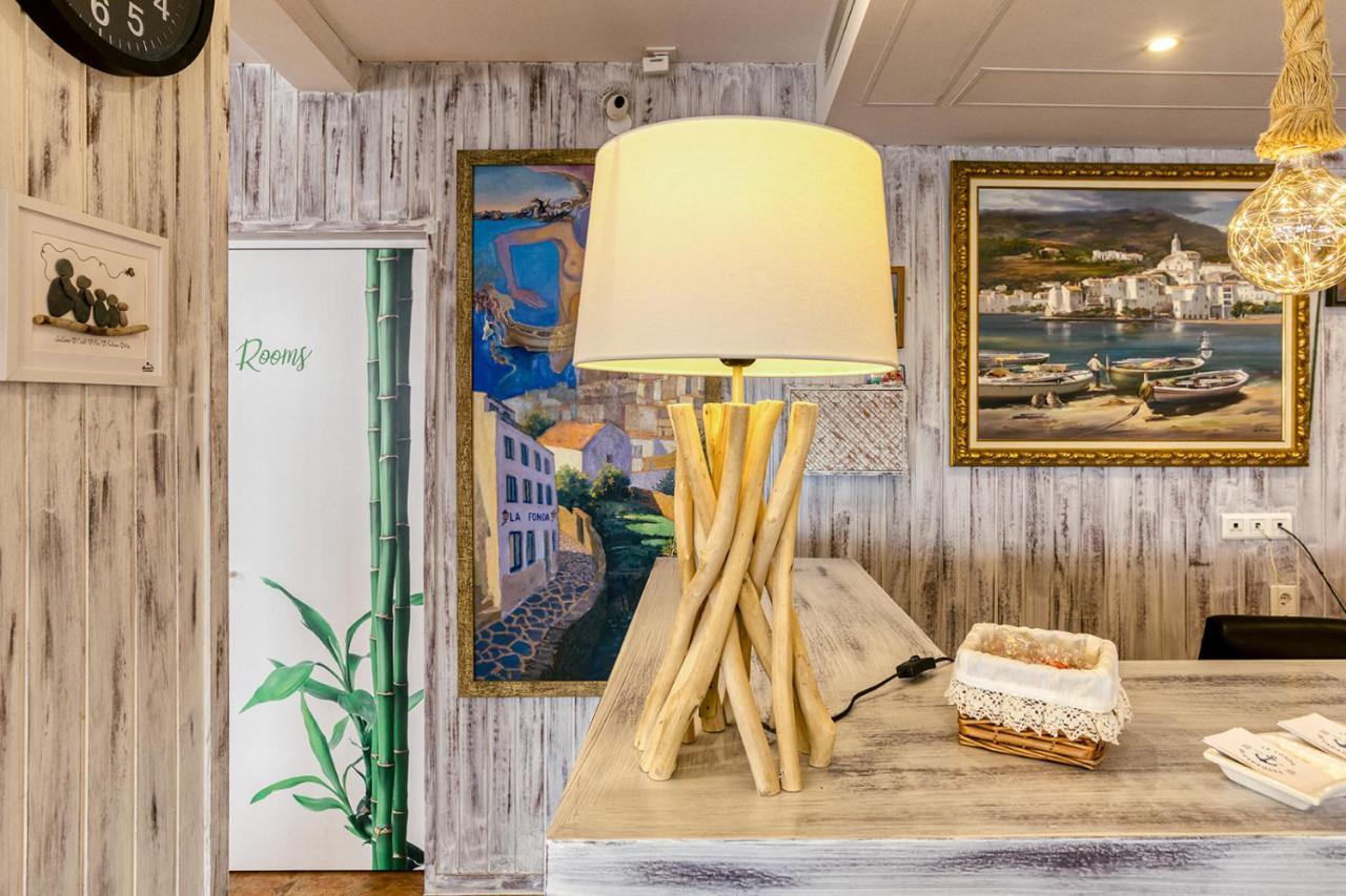 Bed and Breakfast La Fonda Cadaqués Zewnętrze zdjęcie