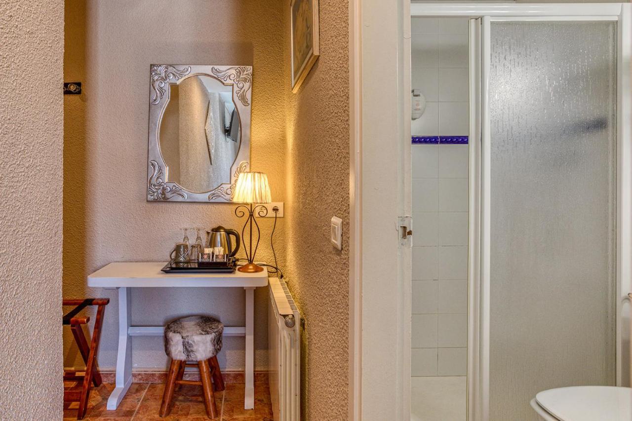 Bed and Breakfast La Fonda Cadaqués Zewnętrze zdjęcie