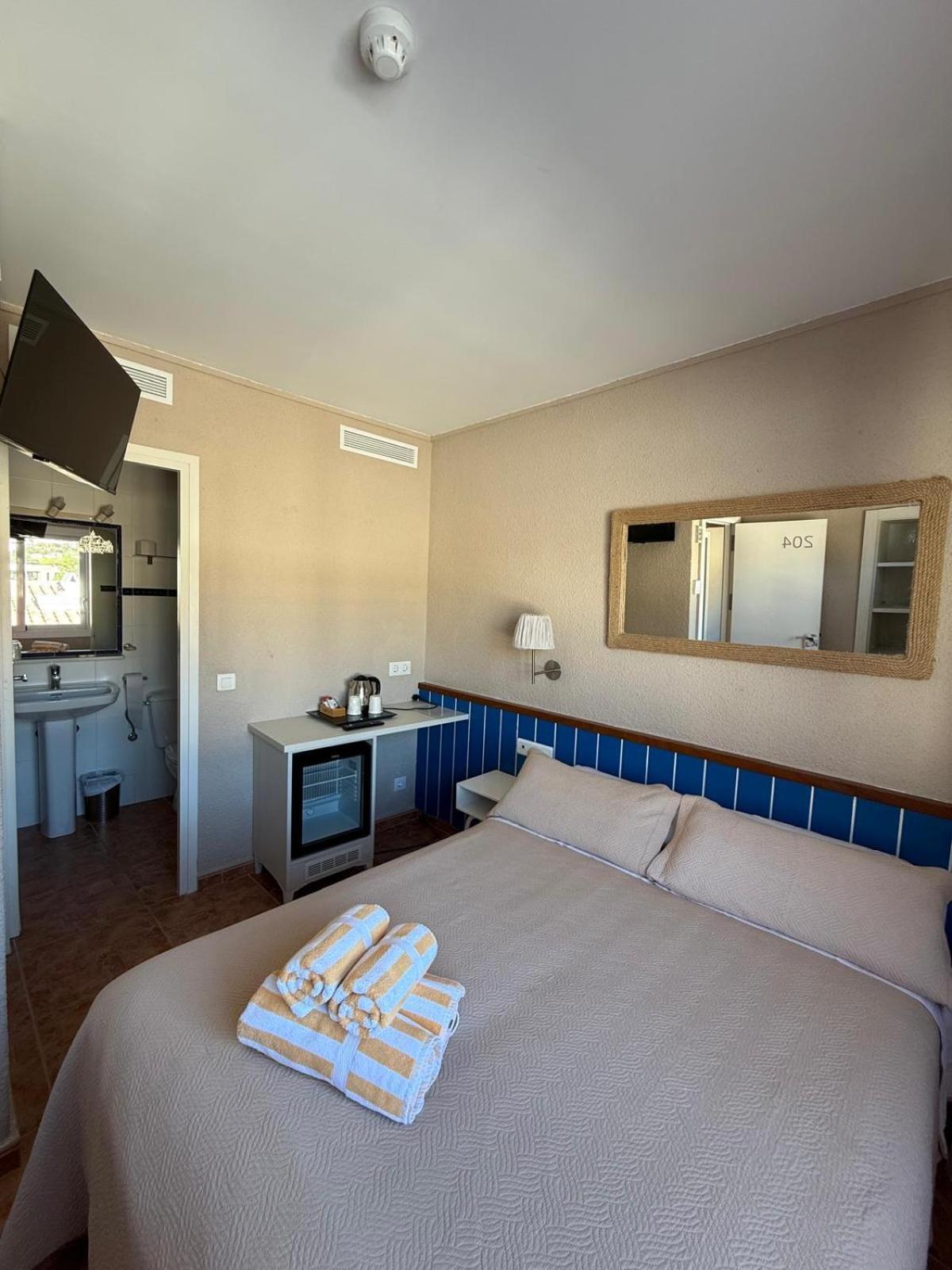 Bed and Breakfast La Fonda Cadaqués Zewnętrze zdjęcie
