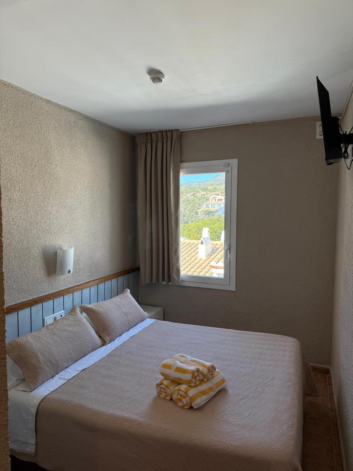 Bed and Breakfast La Fonda Cadaqués Zewnętrze zdjęcie